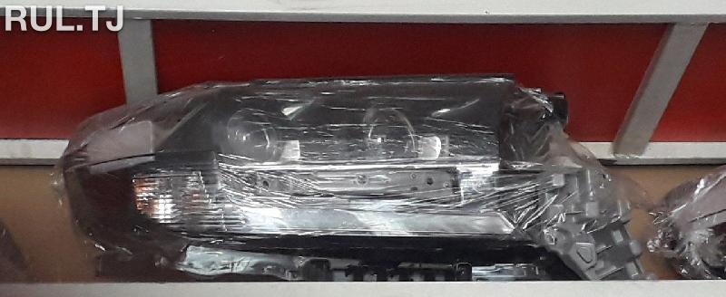 Передний фар Toyota Land Cruiser 200